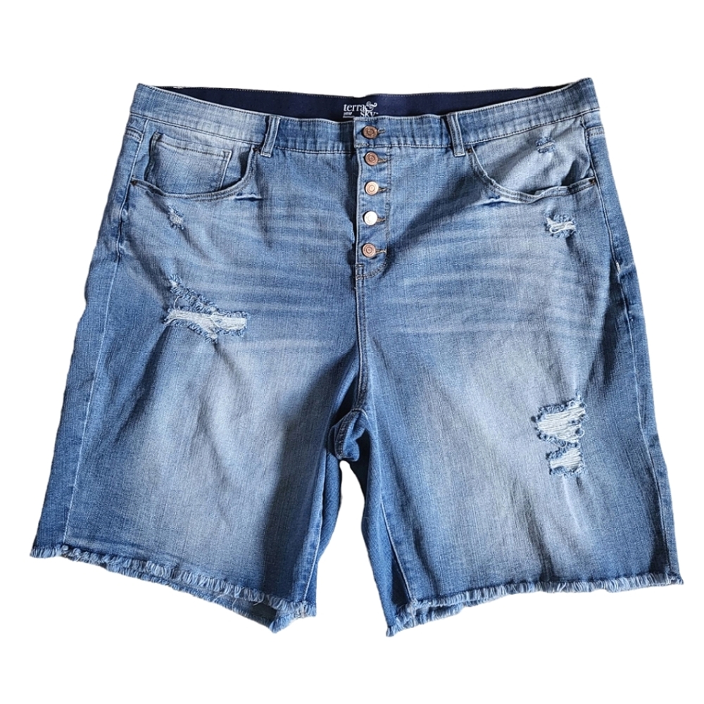 Terra & Sky Bermuda Shorts Size 26W